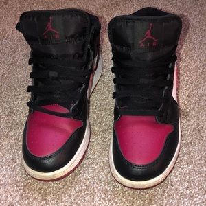 Boys Jordan 1s, Size 7
